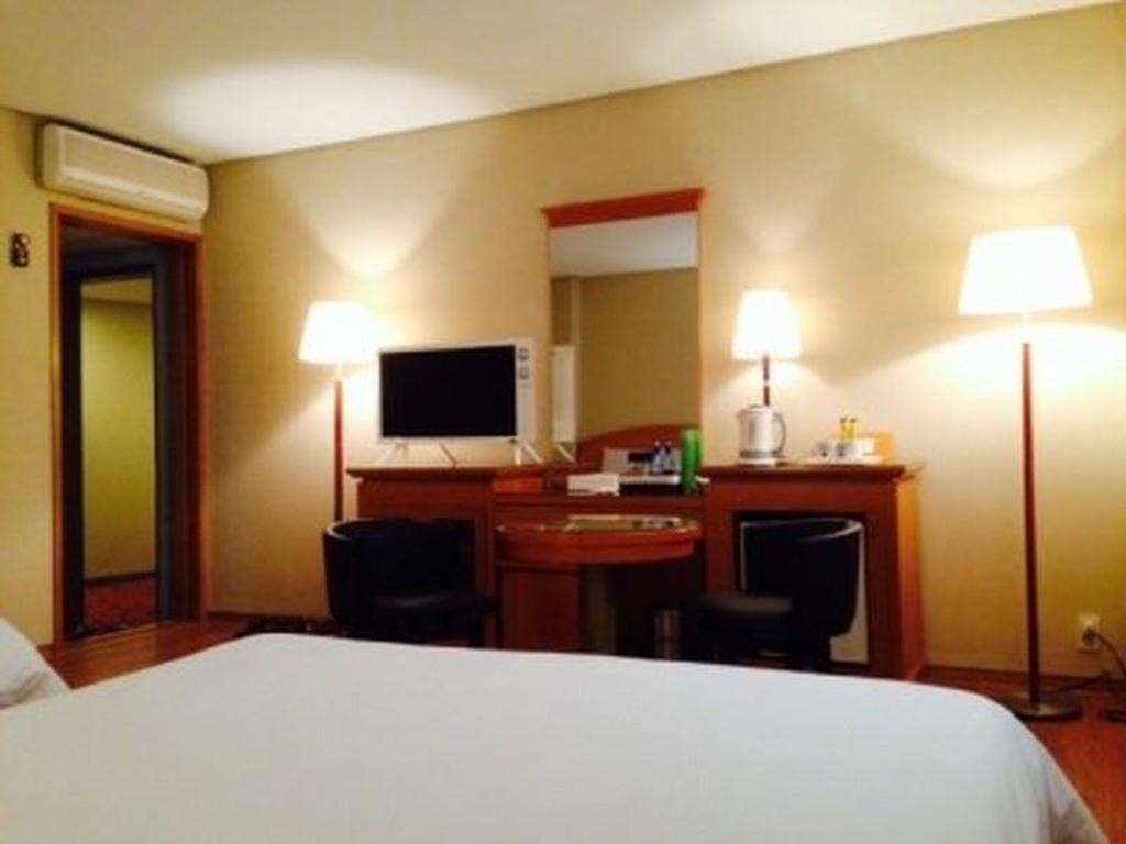 Daedong Hotel Jeju Exterior photo