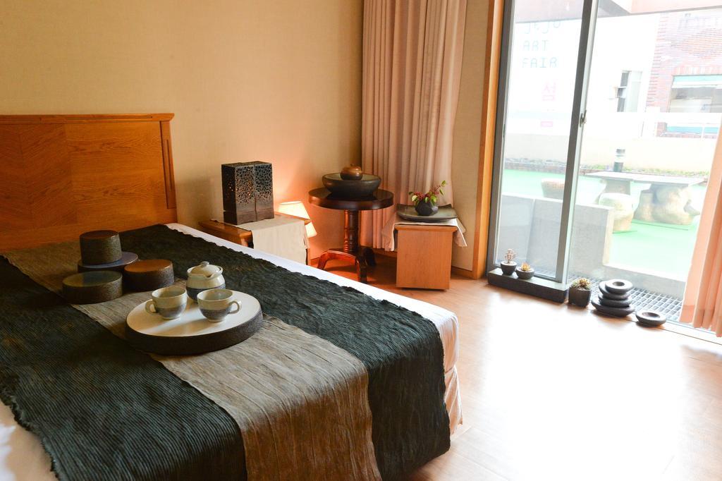 Daedong Hotel Jeju Room photo